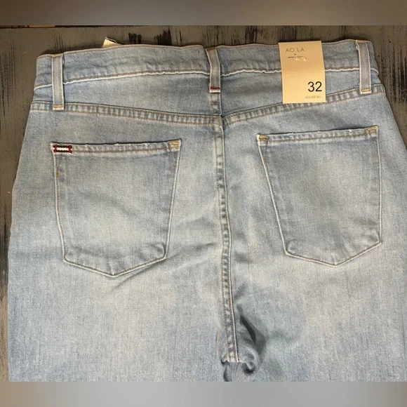 Alice + Olivia "Beautiful" High-Rise Bell Bottom Jeans - Floral Embroidered NWT - Picture 15 of 16